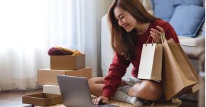 Factors Influencing Online Shopping Decisions in Vietnam