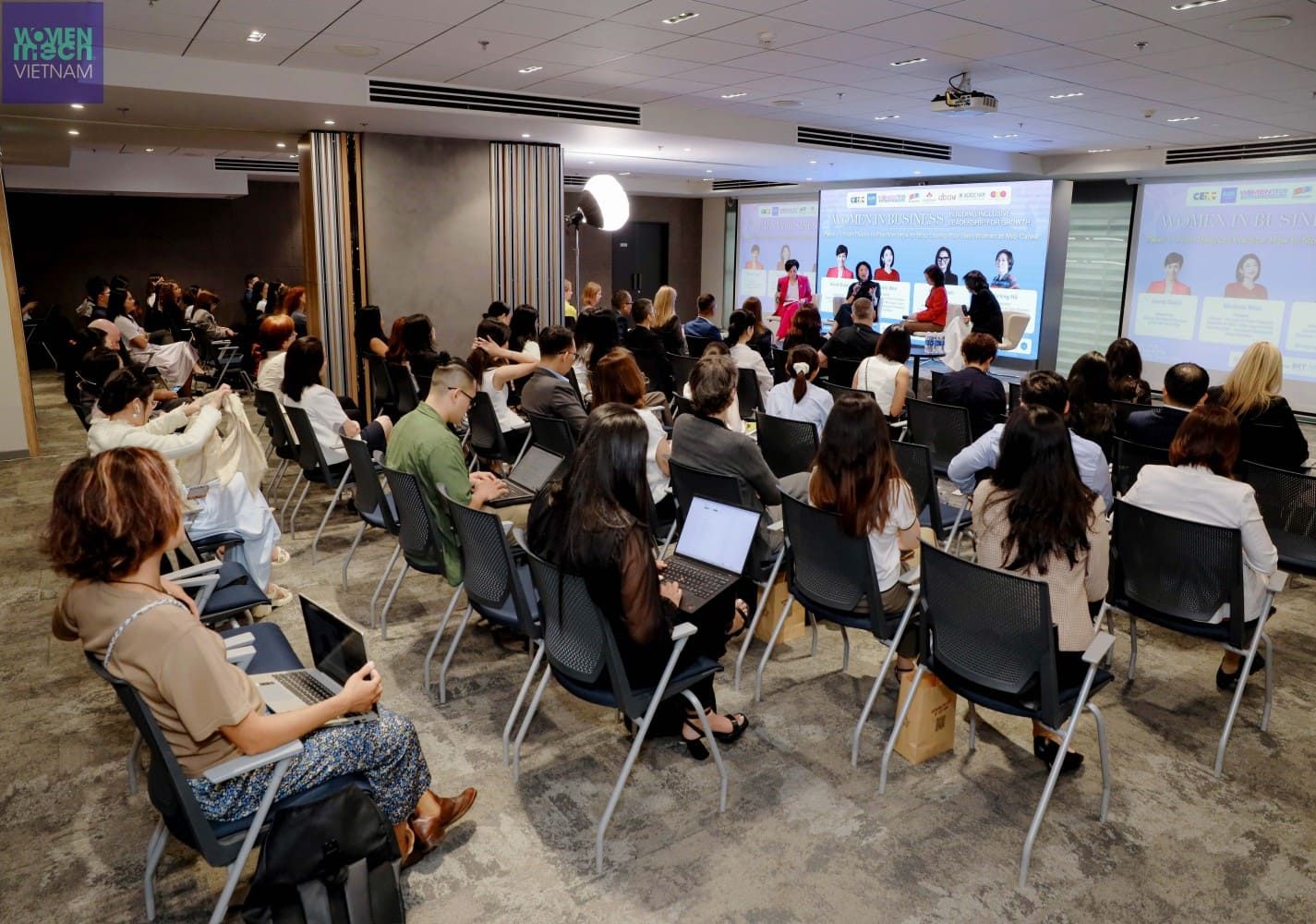 Event Women in Business seminar in Vietnam